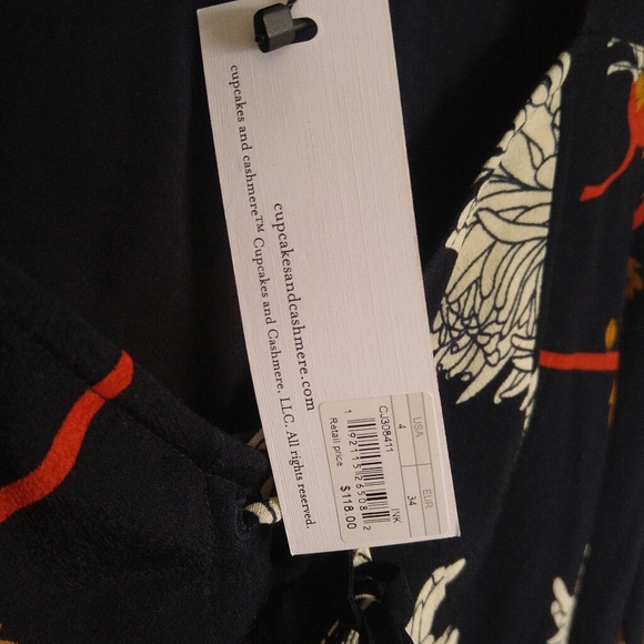 🌱HOST PICK🌱Cupcakes & Cashmere Navy Floral Dress - Picture 12 of 16